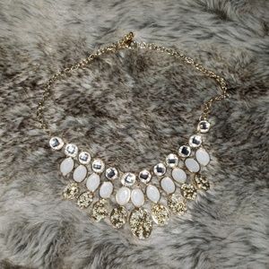 New York and company statement necklace